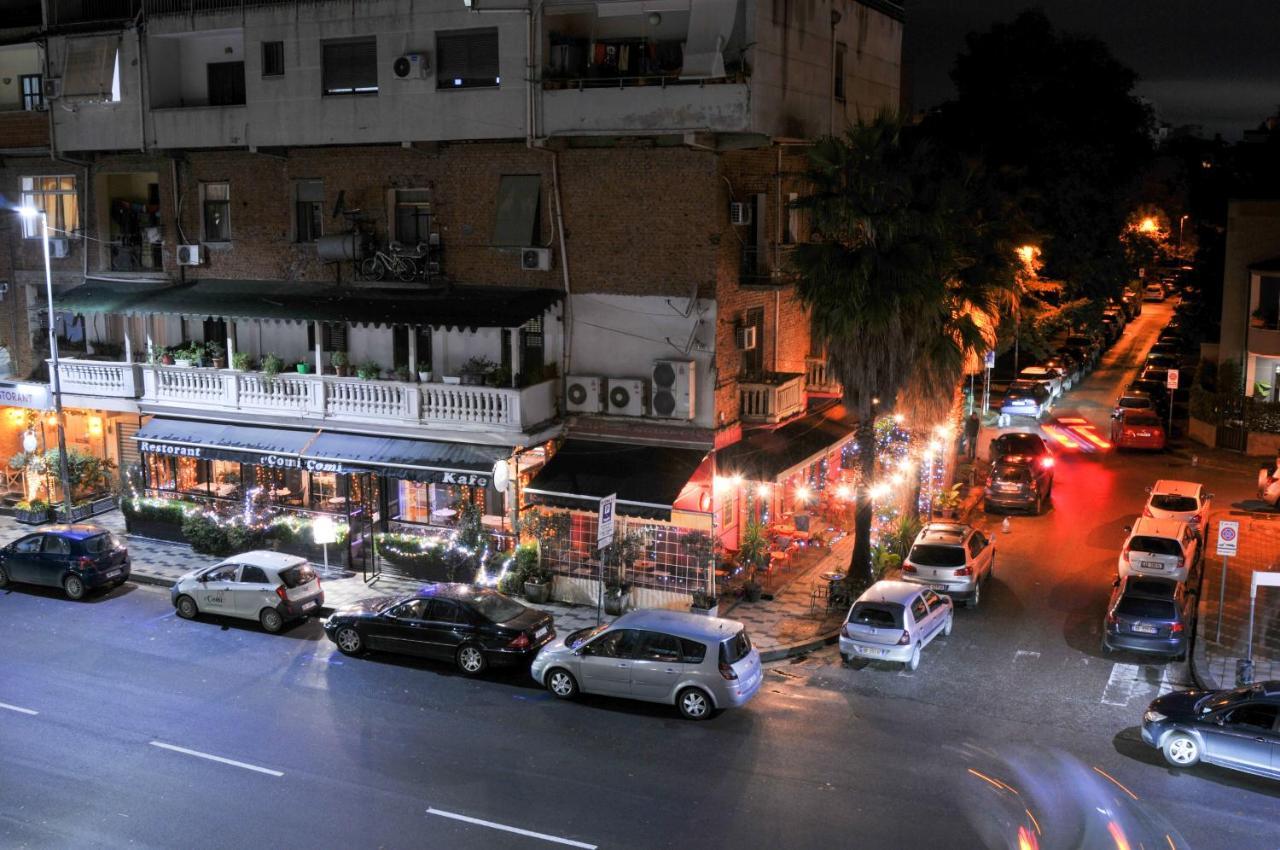 Fleeville Tirana